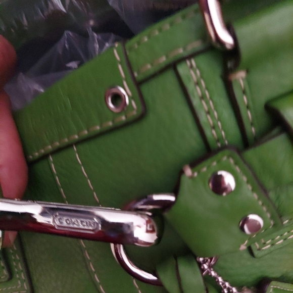 Vntg. COACH BAG, LOW START!🥒💚✨🔥💚🔥 leather, GOOD CONDITION, RARE color 💚🥒 - Picture 9 of 12
